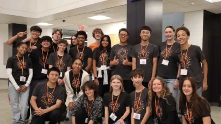 New England Innovation Academy 學生合影